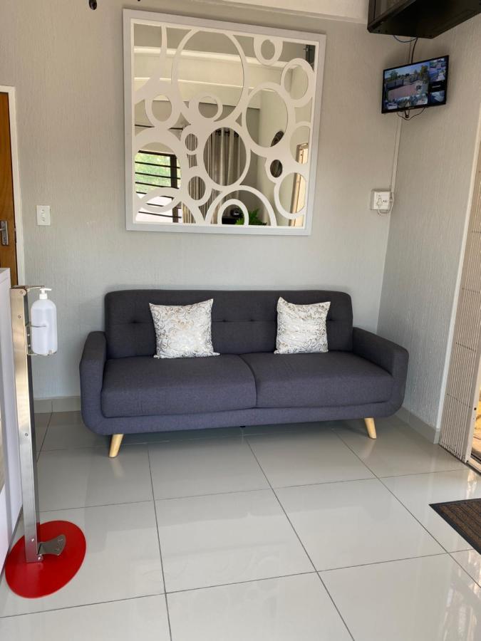 The Outlook Guest House Newcastle Exteriör bild