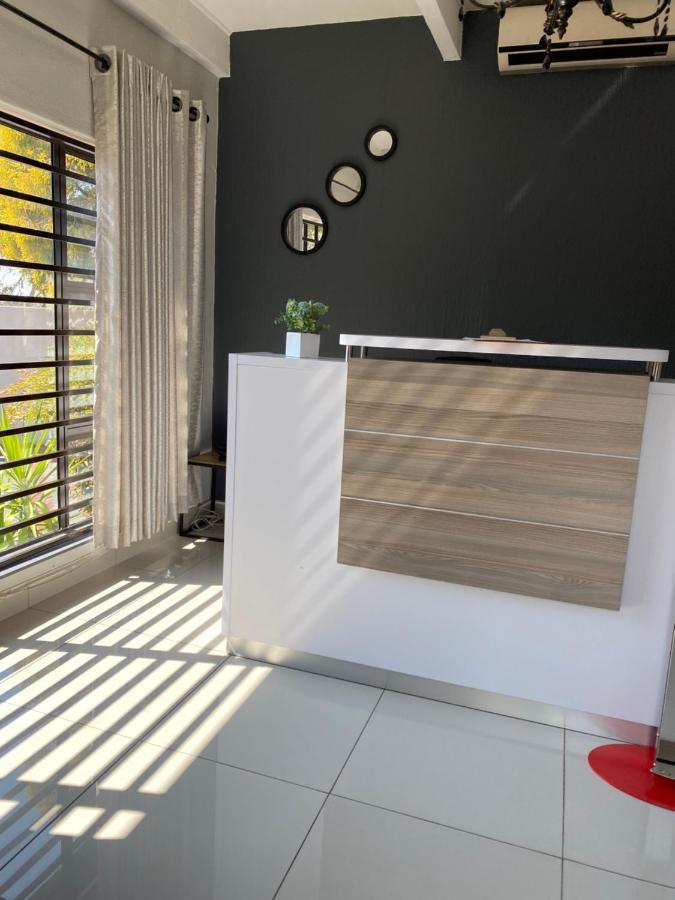 The Outlook Guest House Newcastle Exteriör bild